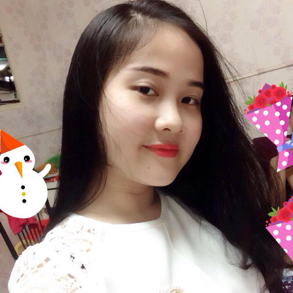 Msẹ chồng theo con dâu về nhà ngoại chăm cháu mới sinh. Cô gái trẻ Vân Anh tại Hà Nội luôn kể về mẹ chồng với ánh mắt rực sáng và lời lẽ đầy yêu thương. Cô kể, mình lấy chòng sớm và chẳng biết đối nhân xử thế như thế nào nhưng mẹ chồng lại chẳng bao giờ chấp điều gì. Ảnh: Vietq.