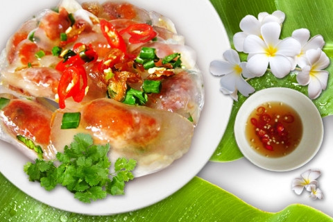 15. Bánh bột lọc có giá từ 1.000-10.000 đồng một cái tùy chất lượng nhân và kích thước bánh nhưng cũng đủ làm bạn "ấm lòng".