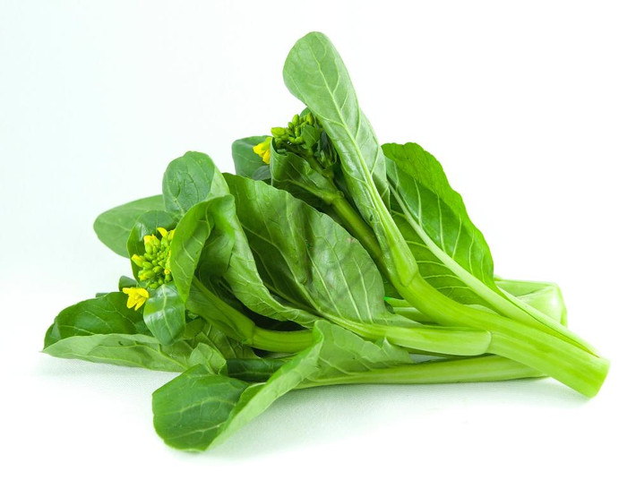 4. Canh cải ngồng. Nguyên liệu: Cải ngồng, tôm sú, gừng, gia vị. Cải ngồng rửa sạch, tước bỏ phần xơ già, cắt nhỏ khoảng 1cm. Tôm bóc vỏ, bỏ chỉ đen trên lưng, đập dập, băm nhỏ cùng một ít gừng tươi. Ướp vào tôm hạt nêm, tiêu 5-10 phút cho thấm gia vị. Ảnh: bukalapak.com.