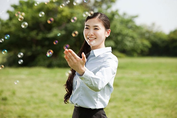 Nền tảng của linh khí chính là sự chân thật. Họ lấy khiêm tốn là bản chất của cái đẹp, của sự bền vững.