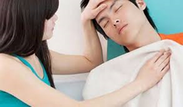 Trị thương hàn. Nếu bị thương hàn, vàng da có thể trộn 1 tách dầu mè cùng 1 lòng đỏ trứng, 1 tách nước, khuấy đều rồi uống 1 lần trong ngày, khoảng 3-4 ngày sẽ dứt bệnh. Ảnh: Ykhoaviet.