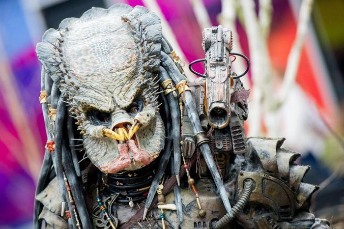 Cosplay thành "Quái vật vô hình" quả là chẳng dễ chút nào.
