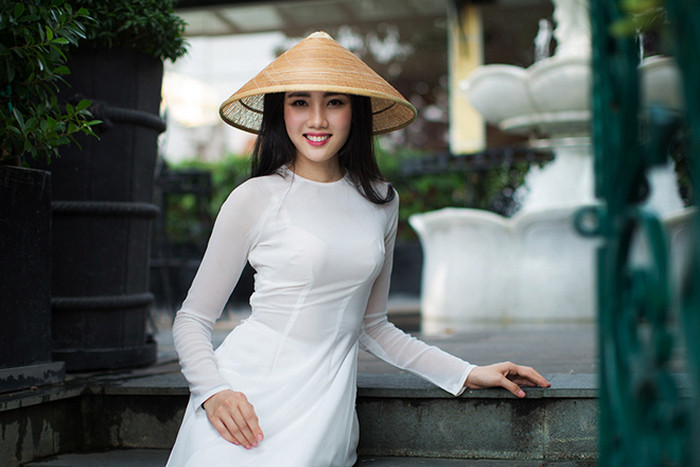 Trong thời gian cho con bú, nhiều mẹ rất thèm tinh bột và ăn rất nhiều cơm. Dù vậy, cô quyết cai nghiện tinh bột bằng cách chia thành nhiều bữa nhỏ và ăn những đồ ăn vặt có lợi cho mẹ bầu để bụng không có cảm giác thèm ăn. Ảnh: Zingnews.