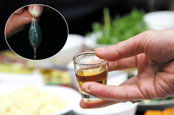 Mật cá cũng là bộ phận chứa nhiều thành phần cực độc như axit mật, axit hydrocyanic. Những chất này còn độc hại hơn cả asen (thạch tín), dễ gây hại cho gan khi ăn, nuốt.