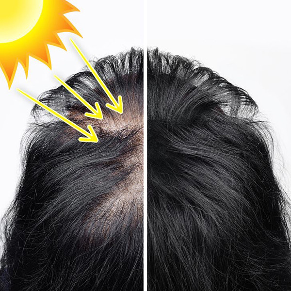 Đi nắng nhiều. Tiếp xúc với nhiệt độ cao, ánh nắng mặt trời thời gian dài có thể làm khô tóc và da đầu, tổn thương lớp biểu bì. Tia UV của mặt trời cũng có thể làm giảm độ đàn hồi, chắc khỏe dẫn đến rụng tóc nhiều hơn.