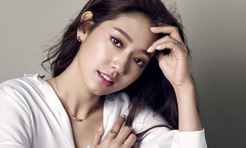 Ngôi sao 9X Park Shin Hye tiếp tục trở thành gương mặt đại diện trong bộ sưu tập mới của một thương hiệu trang sức.