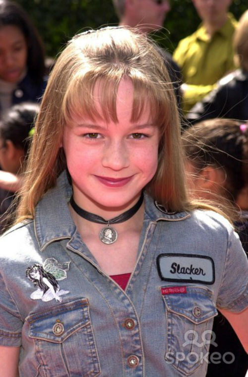 Năm 6 tuổi, Brie Larson được nhận vào Trường Sân khấu Cổ điển Mỹ ở San Francisco. Vai diễn trong vở kịch "The Tonight Show" là vai đầu tiên của Brie Larson. Khi đó, Brie Larson mới 9 tuổi.