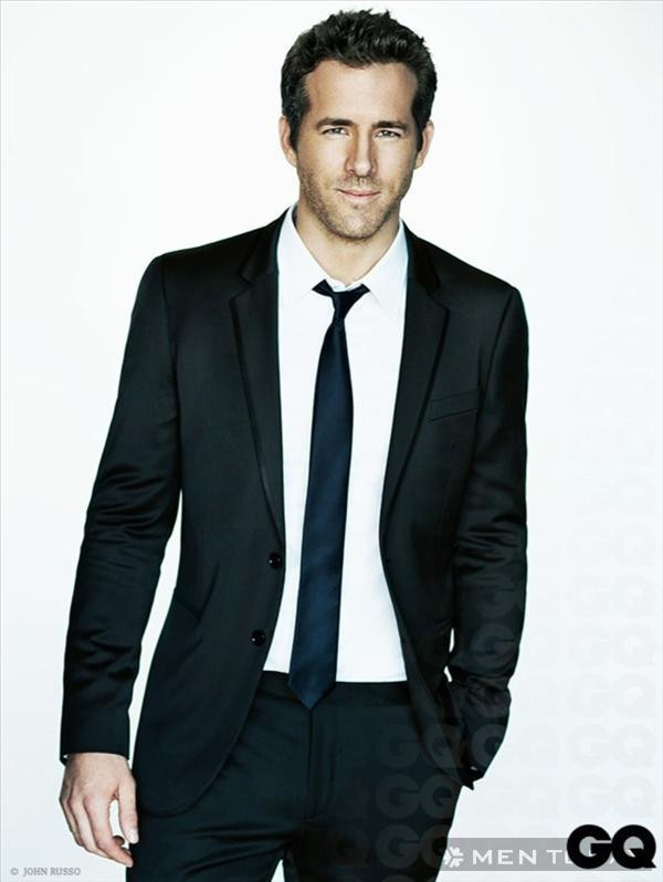 Tưng tửng điên khùng trên phim nhưng ngoài đời Ryan Reynolds luôn xuất hiện với phong thái cực chuẩn men. Anh từng được bình chọn là Người đàn ông hấp dẫn nhất thế giới năm 2010 của tạp chí People.