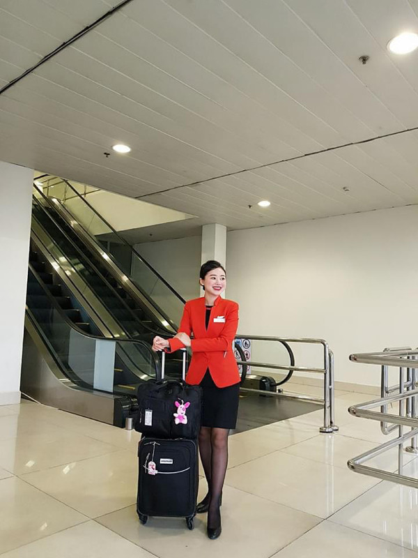 Công việc chính của Jolin Nguyễn là tiếp viên hàng không. Ngoài ra, cô còn là chủ kênh youtube Jolin Sydney với nộng dung chia sẻ chuỗi trải nghiệm của bản thân trong công việc, học tập và cuộc sống. Mục đích của video nhằm giúp mọi người tự tin, lạc quan và biết cách yêu thương bản thân nhiều hơn.