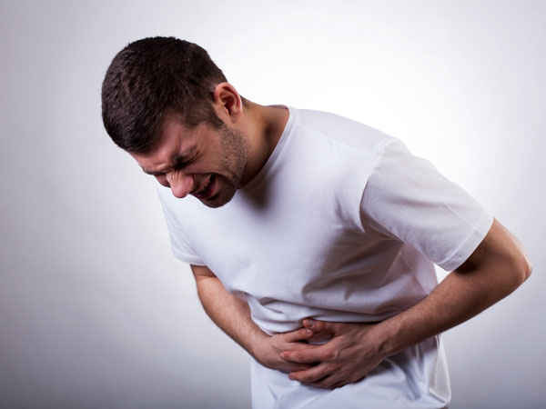 Đau bụng dưới. Một trong những triệu chứng khó ngờ khác của ung thư tinh hoàn là các cơn đau nhẹ liên tục ở vùng bụng dưới, nhiều quý ông thường nhầm tưởng triệu chứng này với các chứng bệnh dạ dày.