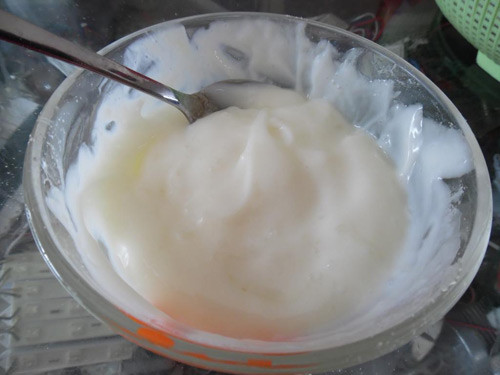 Chữa bệnh giun chui cuống mật. Dùng gạo nếp 30g tán ra bột mịn, nấu thành dạng hồ loãng, chế thêm 30g mật ong, chia ăn vài lần trong ngày. Ảnh: Lozi.