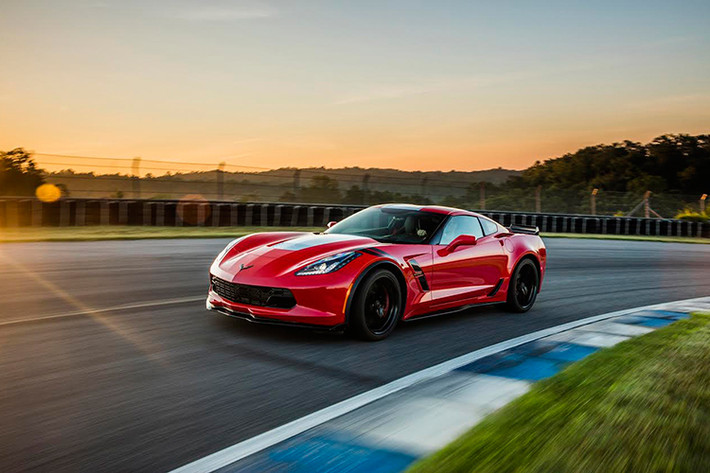 Chevrolet Corvette Grand Sport 2017 chắc chắn sẽ là mẫu sẽ thể thao "hot" nhất triển lãm VMS 2017 lần này. Mang đặc trưng đua xe trong huyết mạch, Corvette Grand Sport 2017 hoàn toàn mới thể hiện một cách đậm nét những tinh túy của dòng xe đua thể thao của thương hiệu Chevrolet.