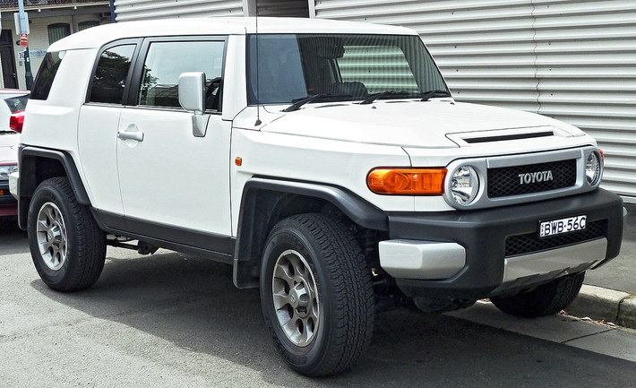 Mẫu xe ôtô Toyota FJ Cruiser từng bị khai tử ở thị trường Mỹ cách đây một năm, mới đây bất ngờ bị Toyota Nhật Bản thông báo ngưng bán trên thị trường nội địa vì doanh số thấp.