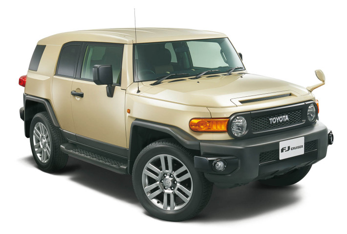 Tuy nhiên, để đánh dấu việc chấm dứt việc phân phối FJ Cruiser, Toyota đã cho ra mắt phiên bản đặc biệt FJ Cruiser Final Edition của mẫu xe này. Phiên bản này có màu be và đen, đi kèm với mâm hợp kim 20 inch, nhìn chung thiết kế không khác nhiêu so với phiên bản chuẩn.