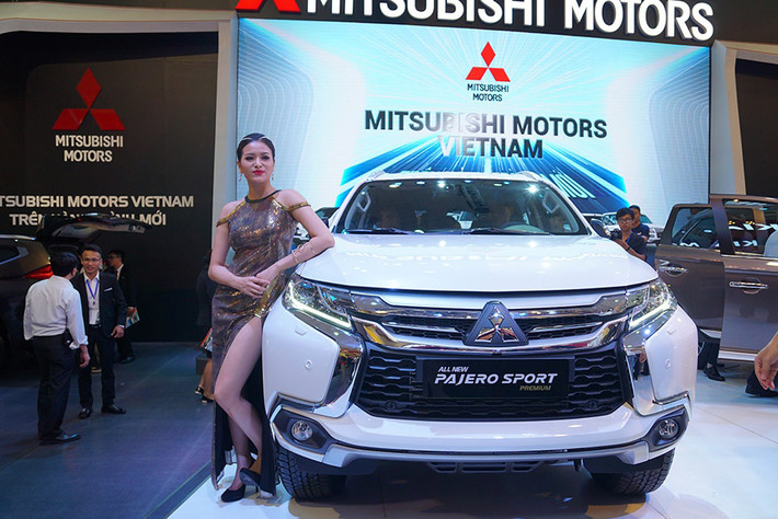 Mẫu xe Pajero 3.0 có mức giảm cao nhất lên đến 214 triệu đồng bao gồm cả khuyến mại 50 triệu đồng từ các đại lý chính hãng của Mitsubishi.