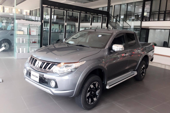 Cụ thể mức giá công bố của Triton 4x4 AT MIVEC, 4x2 AT MIVEC và 4x2 AT lần lượt là 785 triệu đồng, 700 triệu đồng và 626 triệu đồng.