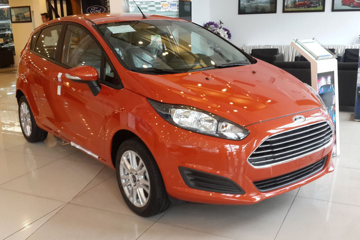 Trong khi đó, phiên bản EcoBoost 1.0L hiện được điều chỉnh giá chỉ còn khoảng 570 triệu đồng.