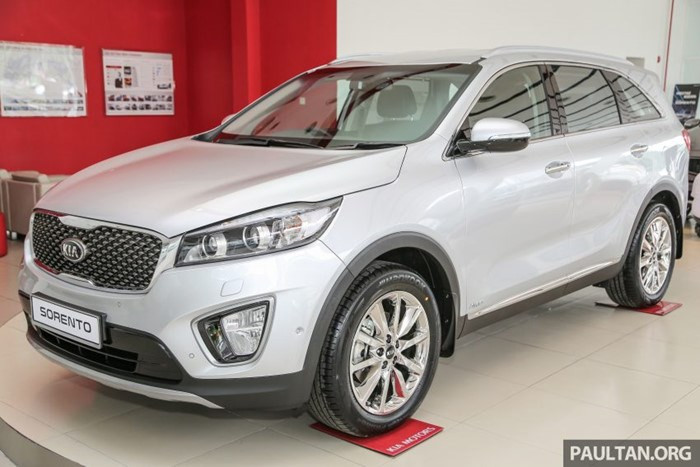 Kia Sorento trong tháng 1/2017 với doanh số bán ra 159 chiếc. Kia Sorento khá phổ biến tại thị trường Việt Nam nhờ có kích thước lớn, không gian rộng rãi và nhiều lựa chọn động cơ. Hiện giá bán của xe 873 triệu đồng.