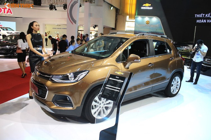 Chevrolet Trax mặc dù là một mẫu xe Crossover mới gia nhập, tuy nhiên doanh số cũng khá ấn tượng so với mẫu Captiva khi doanh số xe bán ra 77 chiếc. Tại thị trường Việt Nam, xe có giá bán 769 triệu đồng.
