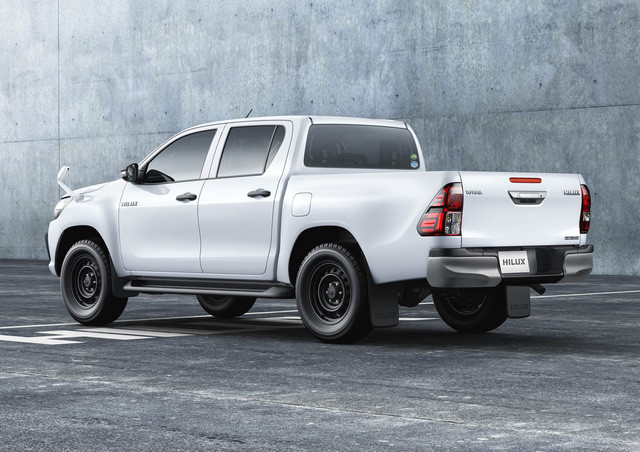 Dù mới mở bán nhưng doanh số 2.000 chiếc Hilux đề ra là con số khủng mà hãng xe ôtô Toyota hy vọng sẽ bán được mỗi tháng.