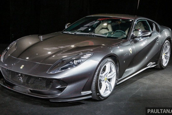 Siêu xe Ferrari 812 Superfast chính thức đặt chân tới thị trường Malaysia chỉ sau 5 tháng ra mắt trên toàn cầu tại triển lãm Geneva 2017. Hiện giá bán của siêu xe thể thao tại đây 1.578.800 RM (khoảng 8,37 tỷ đồng).