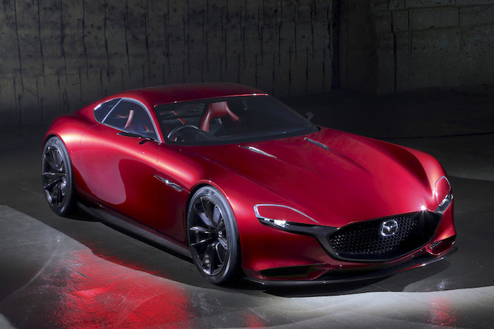 Theo Mazda, nếu như đưa chiếc RX-VISION ra thị trường vào năm 2017, họ sẽ không cần phải sử dụng tới công nghệ hybrid, thay vào đó sẽ chỉ sử dụng tăng áp để nâng cao hiệu năng và giảm nồng độ khí thải của xe.
