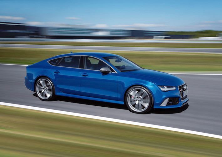 Tại Đức, RS6 và RS7 Sportback Performance sẽ được bán từ tháng 11 với giá lần lượt là 117 và 121.700 Euro.