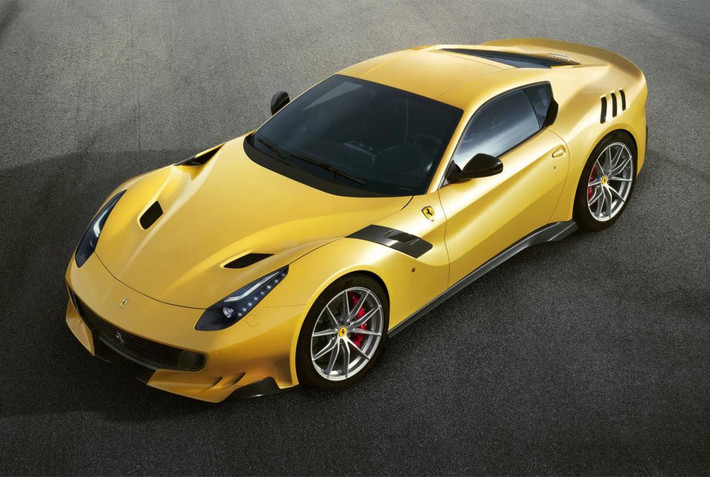 Sẽ chỉ có 799 chiếc F12tdf được Ferrari sản xuất, với mức giá chưa được công bố. Mặc dù vậy, chắc chắn 100% rằng chiếc xe sẽ đắt hơn khá nhiều so với F12Berlinetta.