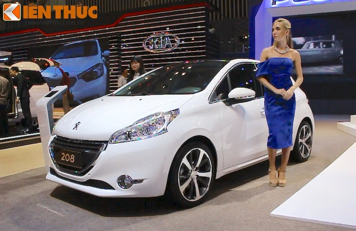 Dòng xe mini 208 đã từng có mặt tại Việt Nam trước đây cũng đã được Peugeot nâng cấp, chỉ sau khi giới thiệu phiên bản mới nhất này tại thị trường Thế giới vào đầu năm nay.