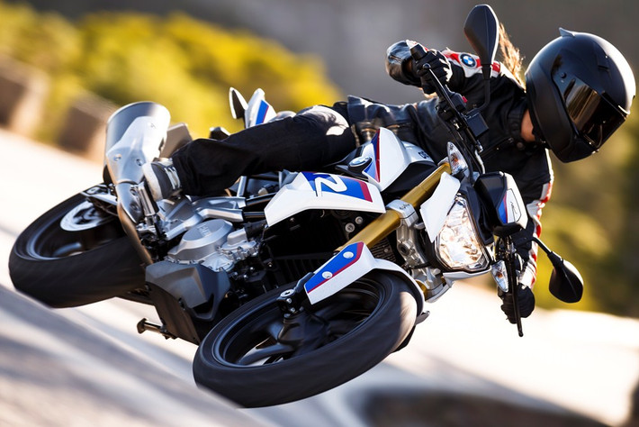 BMW G310R được đánh giá là chiếc môtô vừa có giá thành hợp lý, vừa mang lại trải nghiệm thú vị cho những người trẻ tuổi.