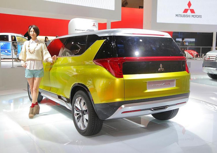 Đồng thời, ông Masuko cũng hé lộ rằng bản chính thức của Mitsubishi Concept AR sẽ được ra mắt chính thức vào tháng 8/2017.