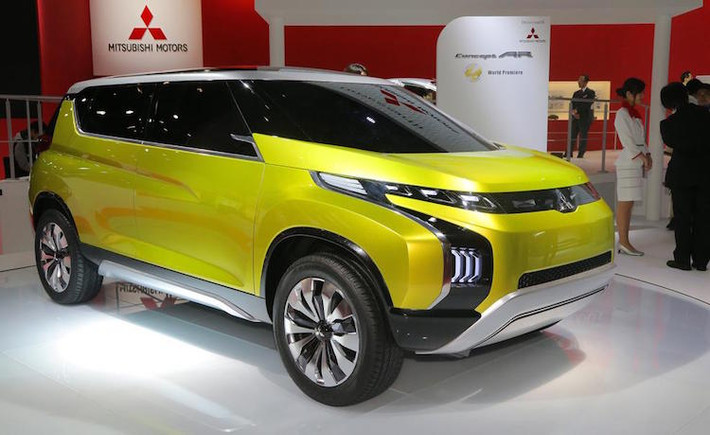 Trước khi đem đến VMS 2015, chiếc xe ý tưởng Mitsubishi Concept AR đã từng được trưng bày lần đầu tại triển lãm Tokyo Motor Show cách đây 2 năm.