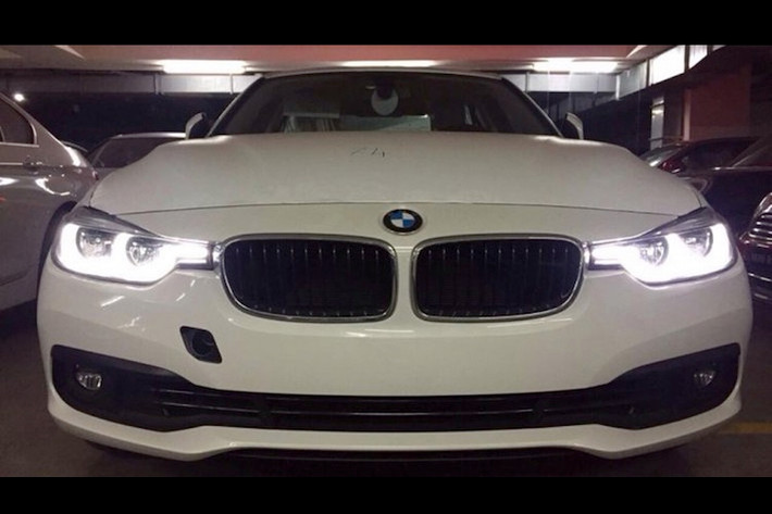 So với đời cũ, những chiếc BMW 3 Series phiên bản nâng cấp (facelift) 2016 có một số thay đổi nhỏ.