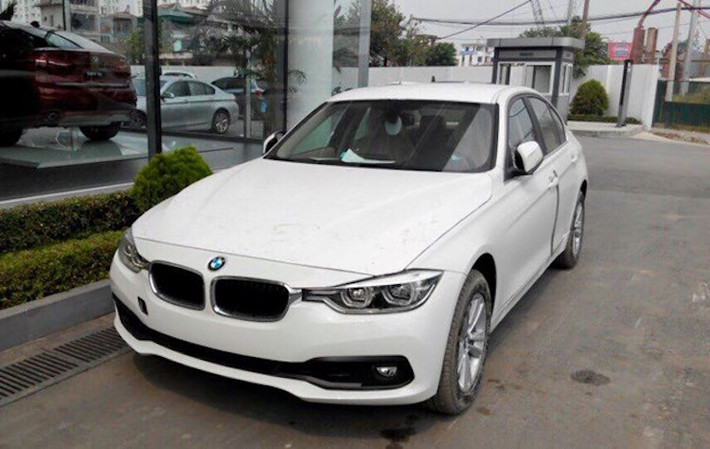 Trên 320i, động cơ này có công suất 184 mã lực/270 Nm trong khi bản 330i là 252 mã lực/350 Nm.