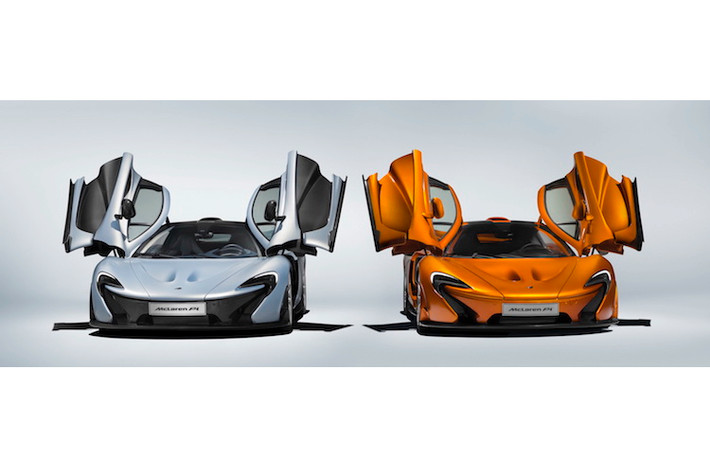 Bên trong nội thất của chiếc McLaren P1 cuối cùng được bọc trong Alcantara màu đen và cam, với chỉ thêu tương phản trên tay lái. Ngoài ra chiếc xe còn có các nút bấm màu đen bóng. Những chi tiết đặc biệt trong nội thất của xe do bộ phận đặc biệt McLaren Special Operation đảm nhận.