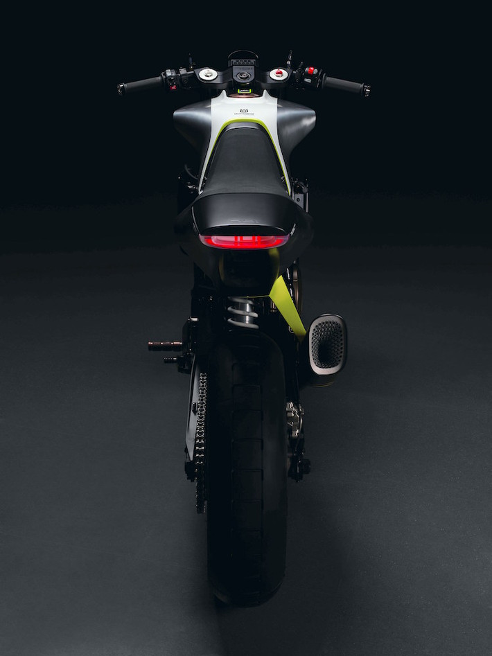 Đối với Vitpilen 701, Husqvarna muốn tạo ra một mẫu cafe racer thật phá cách và độc đáo, dành cho thế hệ những biker trẻ tuổi mới.