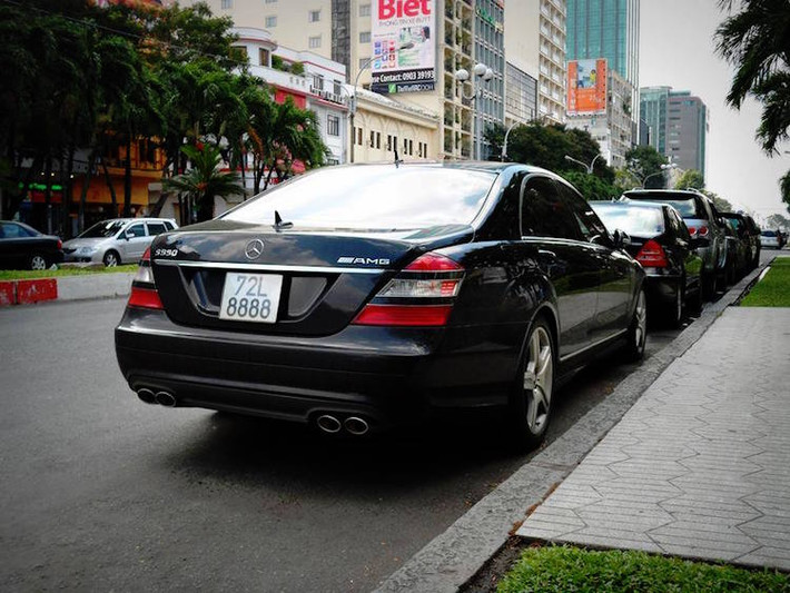 Bảy hai (72) Vũng Tàu số xe Bảy ba (73) xứ sở vùng quê Quảng Bình Bảy tư (74) Quảng Trị nghĩa tình Cồn Tiên, Dốc Miếu .. anh hùng bảy lăm (75) Bảy sáu (76) Quảng Ngãi đến thăm Bình Định bảy bảy (77) vang danh võ quyền