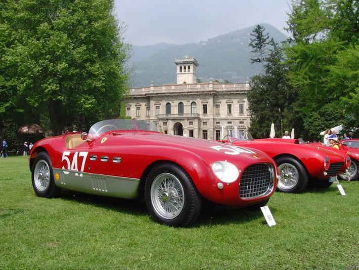Siêu xe Ferrari 340 MM đời 1953, được bán với giá chốt 12,8 triệu USD vào năm 2013 (tương đương 287 tỷ đồng theo tỷ giá hiện nay).