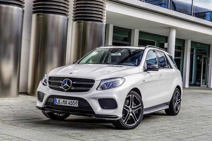 Dòng 450 AMG Sport được Mercedes công bố vào năm ngoái, với vai trò là "cầu nối" giữa những chiếc xe bình thường của hãng và các phiên bản AMG hiệu năng cao thực thụ.