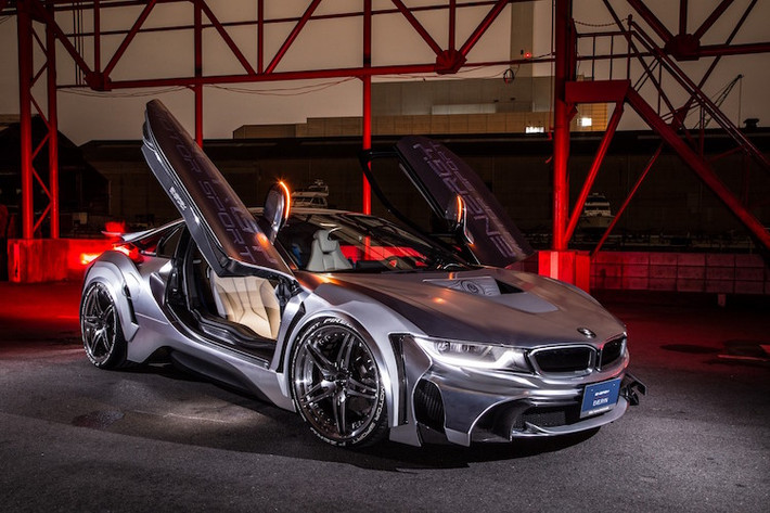 Tuy nhiên giống những chiếc i8 độ khác, bản độ Cyber Edition của Energy Motor Sport hoàn toàn không có thay đổi gì về hệ động lực để khiến chiếc xe đạt hiệu năng cao hơn. Do có hệ động lực hybrid quá độc đáo nên hiện vẫn chưa có hãng độ nào đưa ra một giải pháp nâng công suất hiệu quả cho i8.