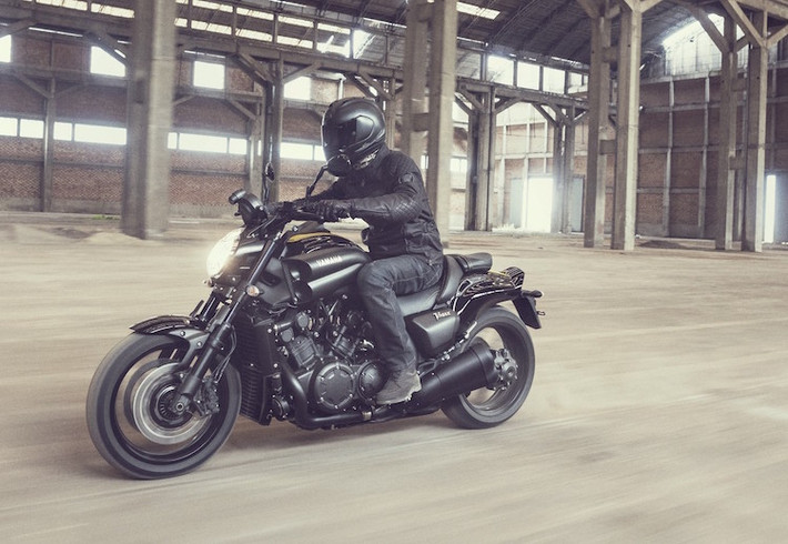 Giá và ngày bán ra của Yamaha V-Max 60th Anniversary Edition hiện chưa được công bố.