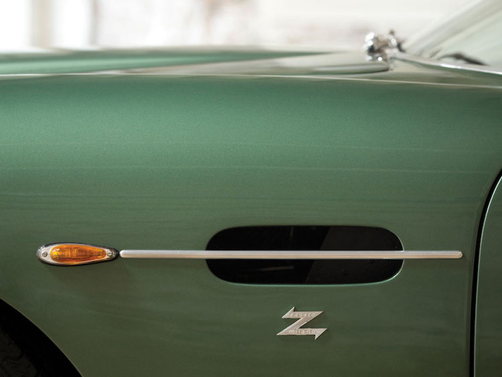 Sau đó, chiếc DB4 Zagato này đã lại được bán cho một "đại gia" ở Anh, và trải qua 2 lần phục chế tại hãng Richard Williams và xưởng của chính Zagato để trở về trạng thái "zin" và hoàn hảo như ngày nay.