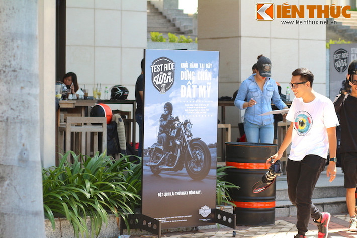 Buổi trải nghiệm vừa được Harley-Davidson Saigon tổ chức tại TP HCM, với phần thưởng của chương trình lái thử "Khởi hành tại đây, dừng chân đất Mỹ", được tổ chức từ tháng 10 tới 31/12/2015.