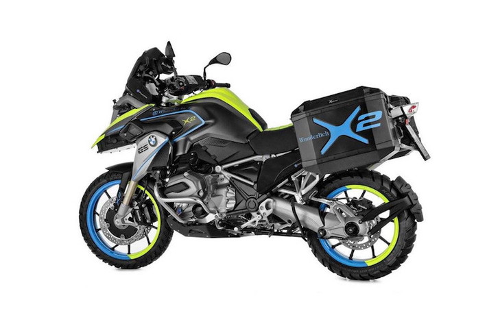 Những người đã quen thuộc với dòng xe sẽ phát hiện ra rằng moay-ơ bánh trước của xe có kích thước to hơn những chiếc R1200GS khác.
