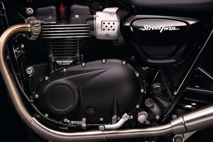 Dù mang kiểu dáng tương tự như Bonneville nhưng trên thực tế Street Twin sử dụng khung mới và động cơ được cải tiến nhiều.