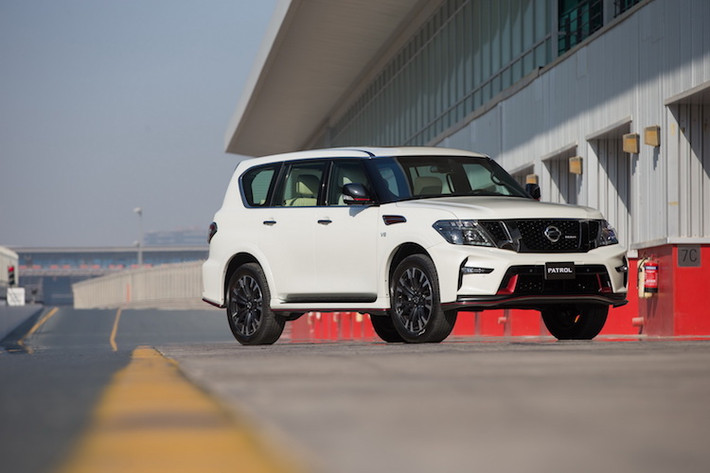 Đặc biệt, khối động cơ V8 5.6l của Patrol cũng đã được Nismo độ lại, tạo ra công suất tối đa 428 mã lực.