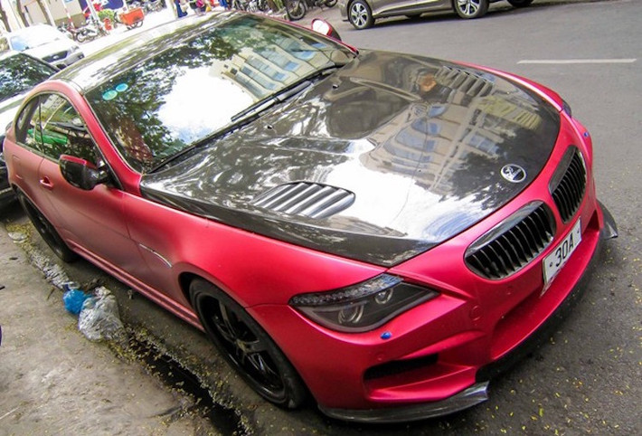Chiếc BMW M6 độ này thuộc thế hệ trước với tên mã là E63, đã được ra mắt lần đầu cách đây 10 năm tại triển lãm Geneva 2015.