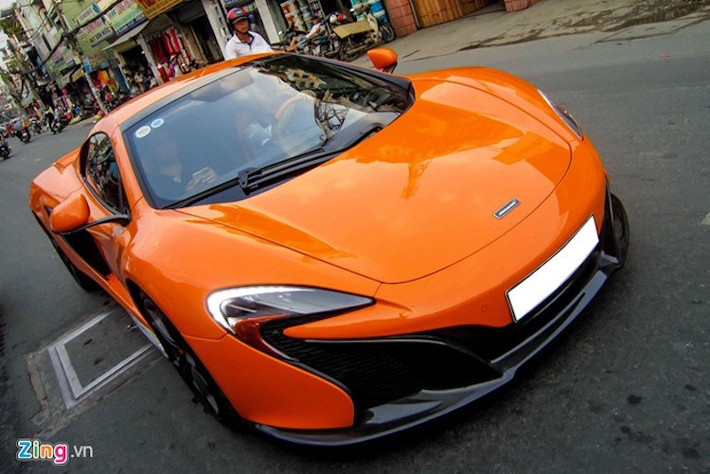 Là phiên bản nâng cấp của dòng MP4-12C trước đó, McLaren 650S Spider được giới thiệu lần đầu tại triển lãm Geneva 2013, với 25% bộ phận mới so với người tiền nhiệm.