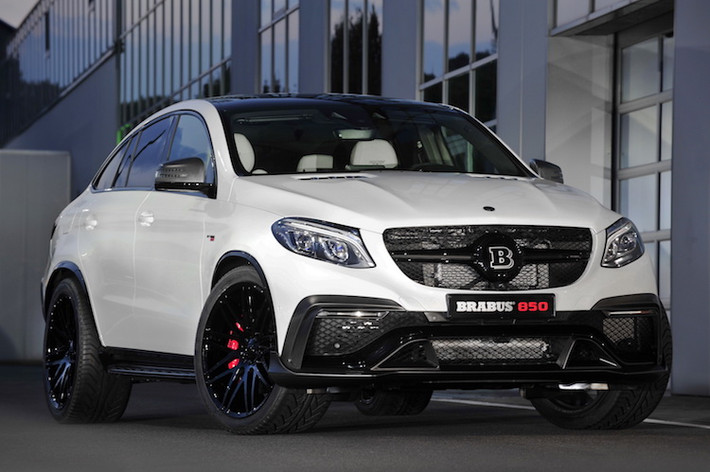 Với sức mạnh khổng lồ này, chiếc 850 6.0 Biturbo 4x4 Coupe có khả năng tăng tốc từ 0-100 km/h chỉ trong 3,8 giây, "đánh bại" cả chiếc SUV được coi là nhanh nhất Thế giới hiện tại là Bentley Bentayga.