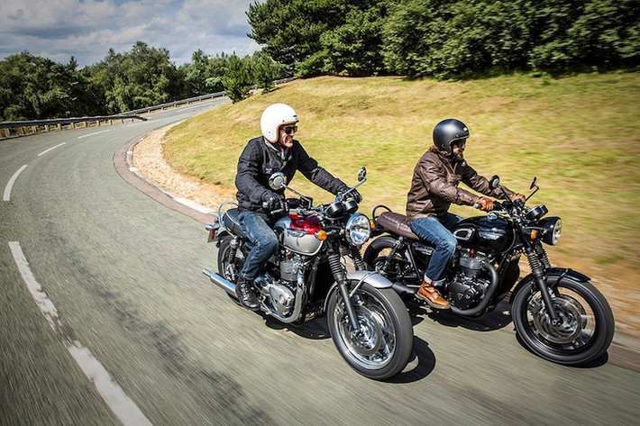 Giống như dòng Thruxton mới, Bonneville T120 cũng có hàng loạt các phụ kiện khác nhau, giúp khách hàng có thể tự do "cá nhân hóa" chiếc xe của mình.